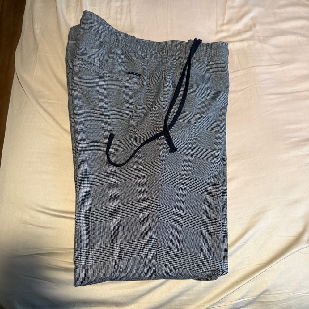 PacSun Men’s Black Drawstring and Gray Plaid Jogger Pants